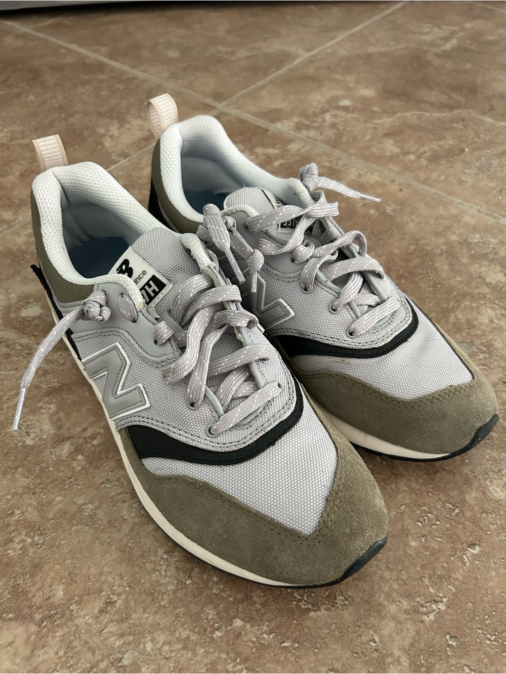 Men’s New Balance Gray & Olive Sneakers - Casual Retro Runner Size 9.5 US